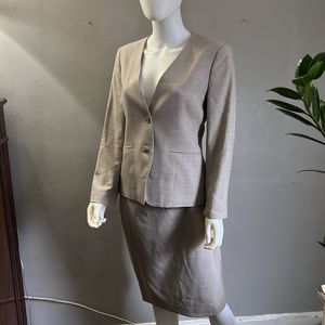 Brooks Brothers Stellita Fit Beige Wool Blend Skirt Suit Women's Size 6